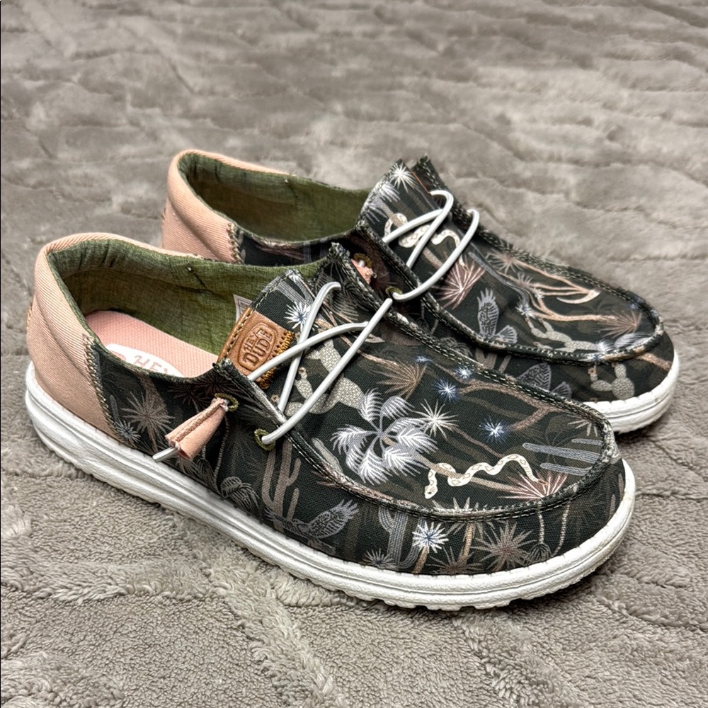 Woman’s Hey Dudes (Wendy’s Oasis Print)